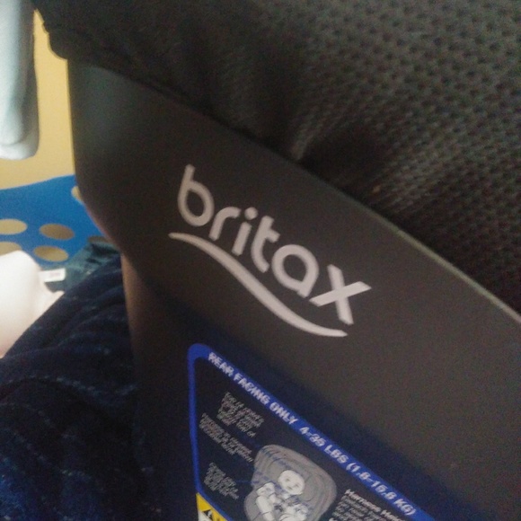 Britax baby car seat - Picture 3 of 7